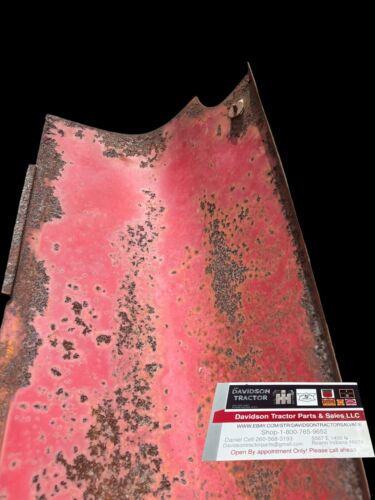IH FARMALL 460, 560 RIGHT BATTERY COVER  OEM IHC Part Right Side Cover