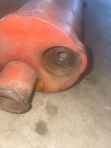 International IH 1066 tractor diesel engine motor oil cooler assembly