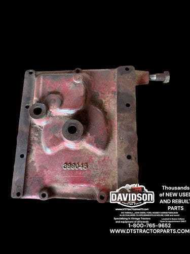 1970 Farmall IH 826 Tractor Transmission Shift Cover Plate 399045