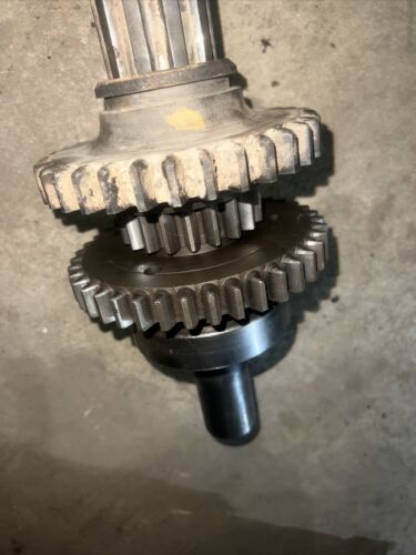 McCormick W6 WD6 Farmall Transmission/Pinion Shaft And Gear Assembly 57271-DC