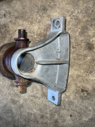 McCormick W6 WD6 Throwout Clutch Carrier Sleeve 8195-D 6759-D
