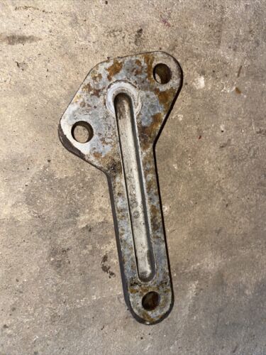 PLATE AUXILIARY VALVE COVER Antique Tractor