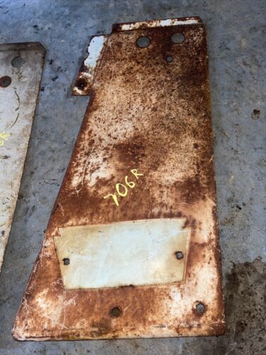 IH FARMALL 706 TRACTOR RIGHT RADIATOR SIDE PANEL