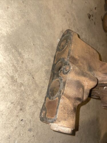 Oil Filter Housing Body AR76582 John Deere Tractor R62110 R50382 R54561 R59483