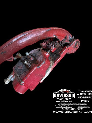 IH Farmall 826 Good Working Brake Valve Assembly W/mounting Bracket And Pedals