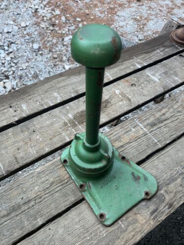 JOHN DEERE B CRANKCASE BREATHER B1841R