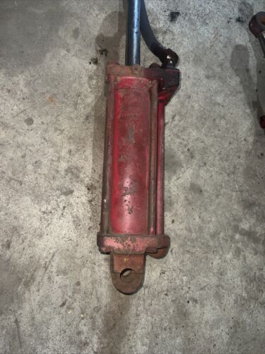 Farmall IH 460 350 RC Tractor Original fast hitch 2pt lift hydraulic cylinder
