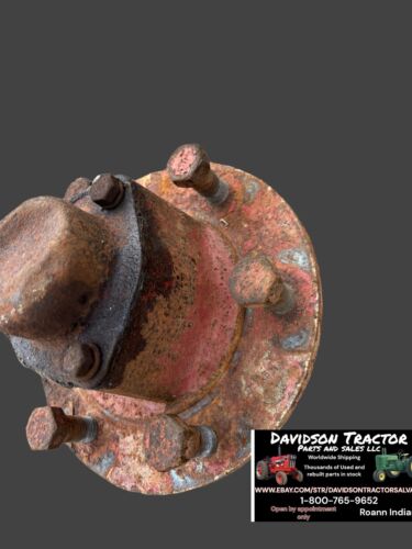 International 460 Utility Front Hub 369141R1 Antique Tractor