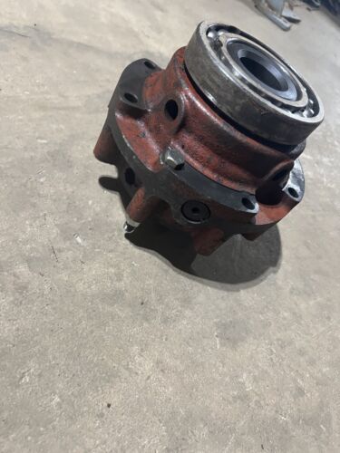 Farmall Hub Differential for M series/400/450/560/IH 660 Tractors (357030R1)