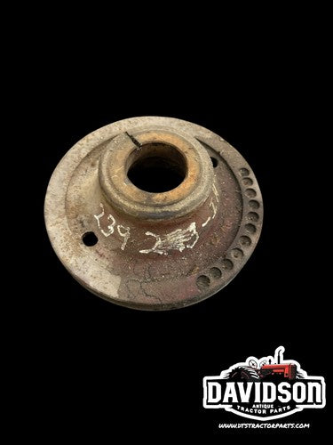 International 574 D239 Engine Crankshaft Pulley  3138838R2 Antique Tractor