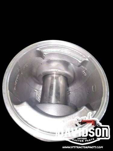 Piston RE23172 fits John Deere 3010 4010 500B