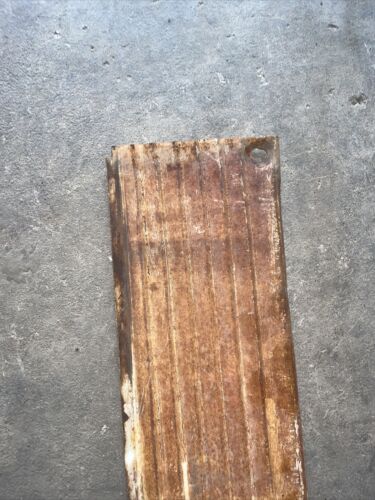 IH FARMALL 560 TRACTOR RIGHT ENGINE SIDE PANEL