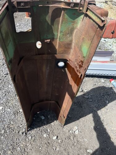 John Deere 50 Gas Hood Antique Tractor