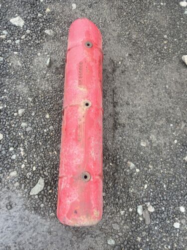 International Farmall IH 806 RC tractor gas 301 motor valve cover 383503R1