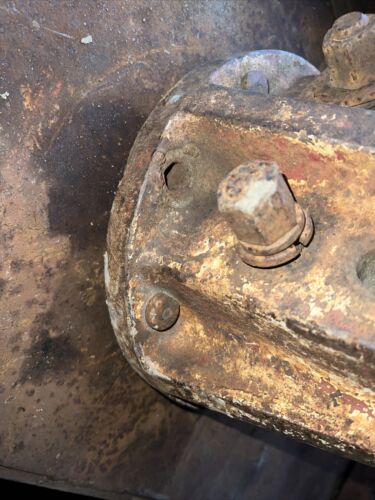 International Farmall 806 IH tractor ORIGNAL M&W 9 bolt 2 7/8 axle hub 3 U bolts