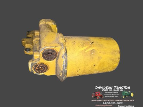 Used John Deere filter head RE500133
