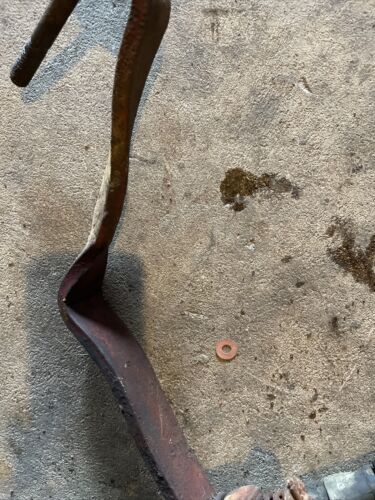 Farmall 560 IH tractor ORIGINAL rear hydraulic hose to platform holder bracket