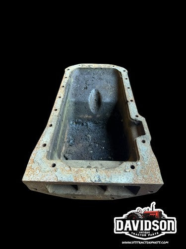 JOHN DEERE 2010 CRAWLER DOZER TRACTOR. ENGINE OIL PAN T15017T