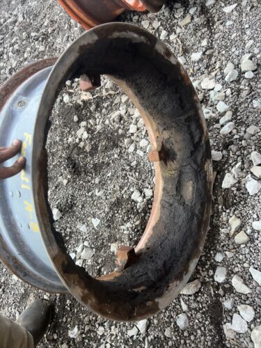 USED FARMALL A/B REAR RIM 24X8 INCHES