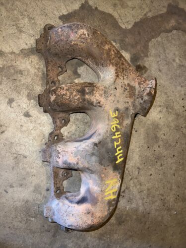 Chevrolet medium duty truck and school bus right hand exhaust manifold 3964244