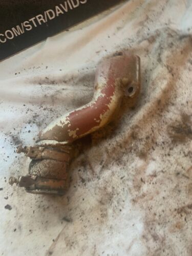 FARMALL Cub Lower Water Pipe