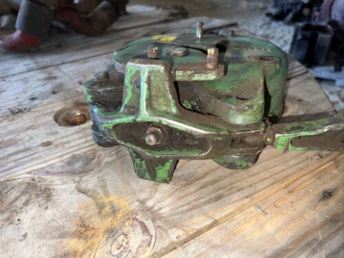 John Deere 40T brake housing M1781T