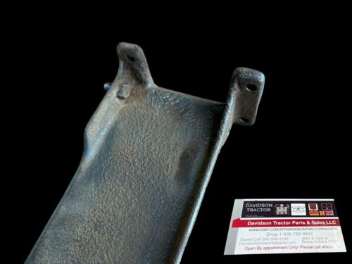 John Deere Unstyled B Radiator Side B396R Small Letter