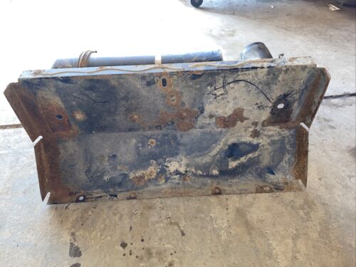 Allis Chalmers 7060 Air cleaner Assymbaly w/bracket