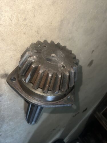 57270-DA IHC Farmall M Main Transmission Shaft/Pinion Antique Tractor