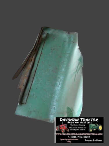 Used John Deere AR32572 Left Hand Rockshaft cover 3010, 3020, 4010, 4020