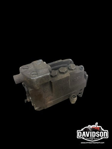 1961 Allis Chalmers AC D17 Tractor Hydraulic Pump