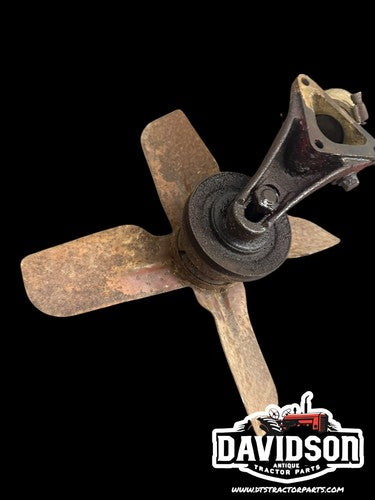 IH Farmall A B C 100-230 Fan Blade Assembly W/Bracket