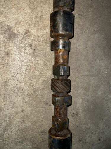 International Super M Camshaft W/O Gear 45955 D