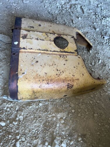IH FARMALL 424 444 2444 TRACTOR CENTER FUEL TANK HOOD - NICE NO DENTS