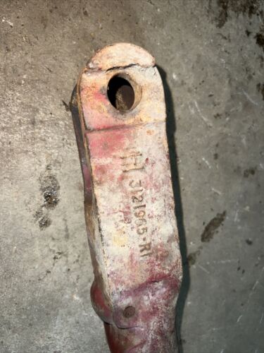 3121965R1 HOUSING Case International parts 584, 885, 268, 248, 258, 585, 684