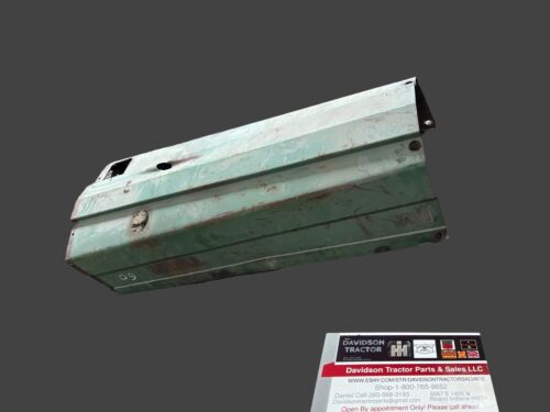 AA6481R John Deere 60 Hood  Nice Original Fits S/N 6035350 up Antique Tractor