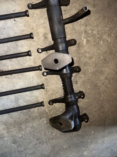 IHC McCormick W9 Gas Valve Cover Rocker Arm Push Rods