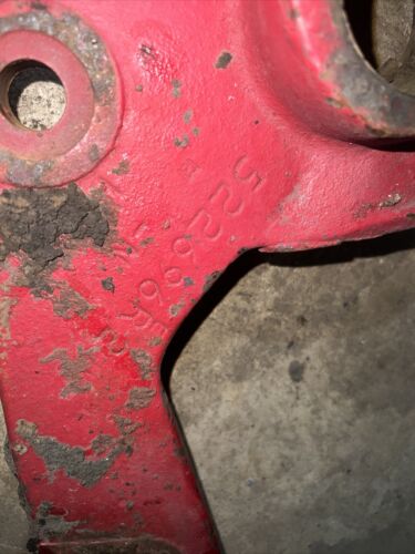 Farmall IH 450 560 tractor fasthitch 2pt hitch Right brace bracket 522696-R2