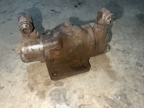 Farmall 706 IH + Others tractor Power steering power Hydraulic flow valve used