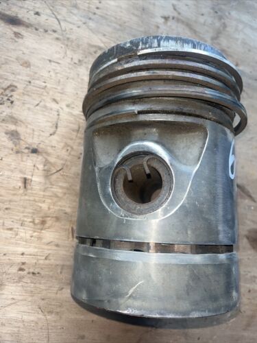 John Deere 620 Piston Antique Tractor