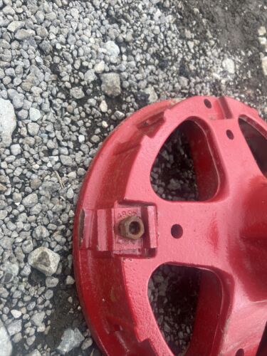 IHC W-400 International Tractor Front Hub 363229-R1