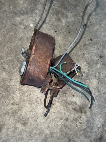 McCormick W9 WD9 Standard Wheetland Tractor Amp Box W/bracket Antique Tractor