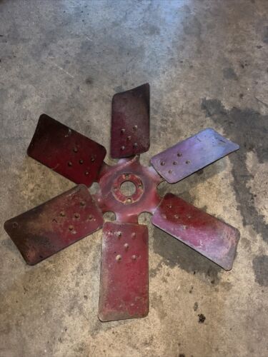 Farmall 560 IH tractor ORIGINAL 4 blade gas engine fan Antique Tractor