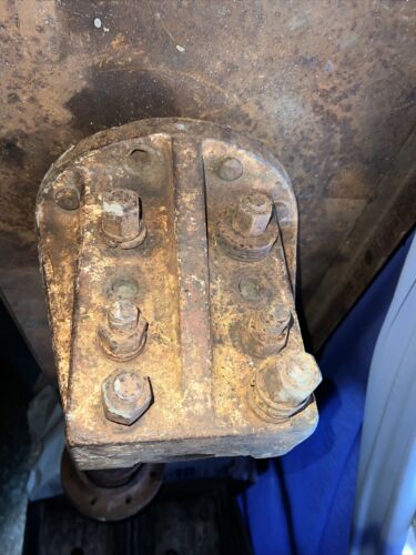 International Farmall 806 IH tractor ORIGNAL M&W 9 bolt 2 7/8 axle hub 3 U bolts
