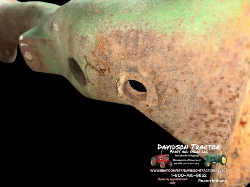 D2966R John Deere D Upper Water Pipe Fanshaft Mount Fits SN 143,800 and up Nice!