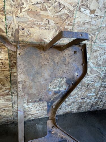 McCormick W9 WD9 Floor platform fender Mount Antique Tractor