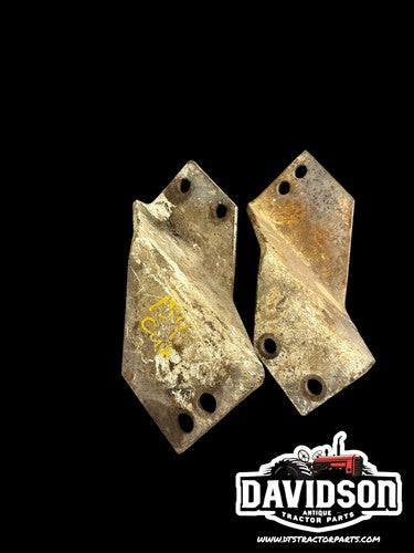 IH Farmall Cub Low Boy 154 Brackets Pair Antique Tractor