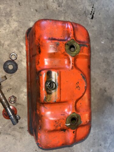 1961 Case 830 diesel farm tractor rocker arm/valve cover