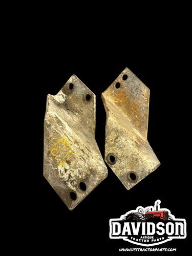 IH Farmall Cub Low Boy 154 Brackets Pair Antique Tractor