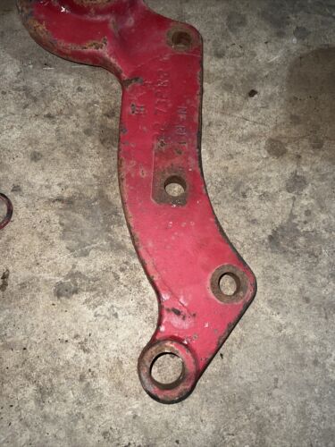 Farmall IH 460 350 tractor fasthitch 2pt hitch Rght brace bracket mount 522732R2